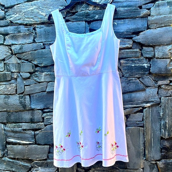 Jessica Embroidered Dress 🌈 - Picture 1 of 6